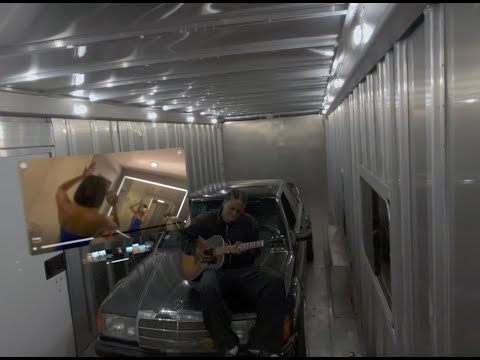 Daniel Caesar - Moon (Live Acoustic)