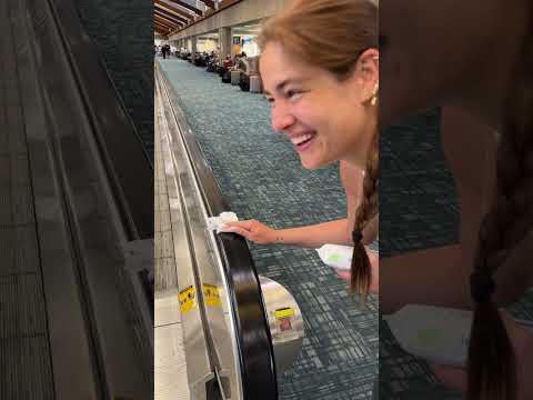 Single Mother uses her baby's sanitizing wipe to show how dirty Airport escalator handrails are 🤯