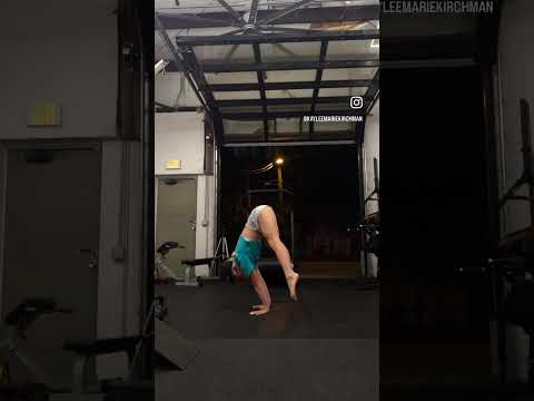 Dare to be Imperfect. | PRESS HANDSTANDS WITH KAYLEE