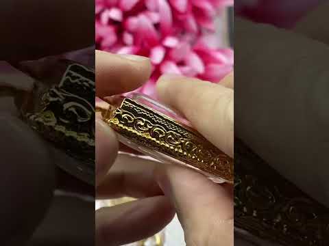 how to fix the thai amulet frame case? it can open and closed it by your self