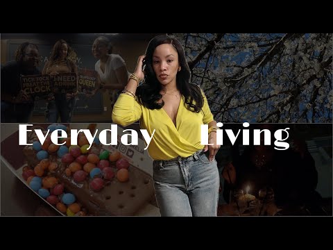 Everyday Living: Just Columbia | Spring is Here! | Tupelo Honey, Mo'Hogany Seafood, Escapology....