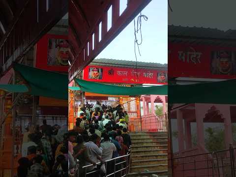 kaalbhairav temple Indore. lighting the  diya. #mahadev #mahakal #kaalbhairav #viral #youtubeshorts