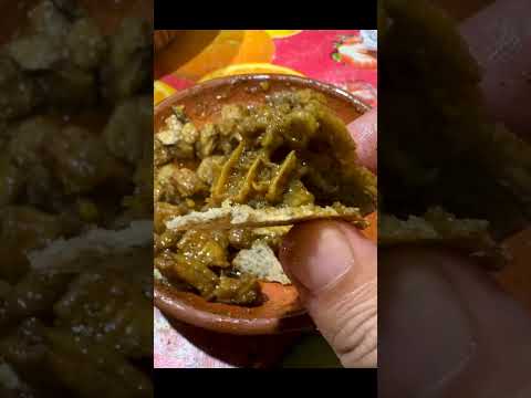 ঢাকার নিকুঞ্জ তে কালাই রুটি সাথে গরু বট,মাংস ,হাসের মাংস,বেগুন ভর্তা, সাথে বিভিন্ন রকমের চা#kalai