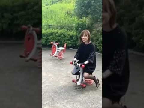 山下美月 遊具