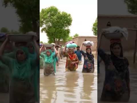 "Helpless Peoples in Flood"😭#yt #ytshorts #villagerlifestyle #survivalinflood #youtubeshorts