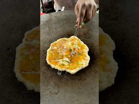 Cheapest breakfast in Mumbai just ₹20 | Egg Omelette Pav ₹20 | Egg Pav #streetfood #shorts #omelette