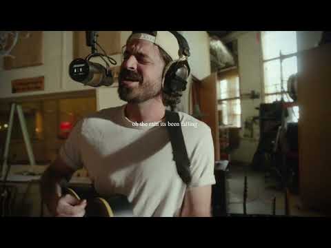Jervis Campbell - stuck in these clouds (Official Video)