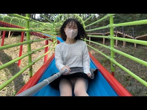 【パンチラ】滑り台を滑ったら見えちゃいました