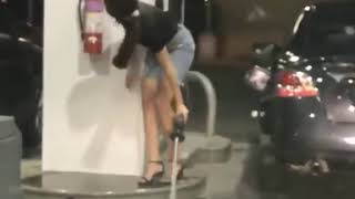 viral malaysia | Cuci tangan di stesen minyak ke?