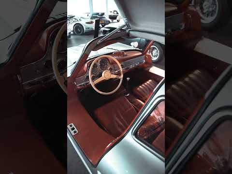 The legendary Mercedes Benz 300SL! 😍