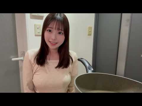 【ノーブラ】後ろから揉まれながら料理する女子大生【マッサージ】