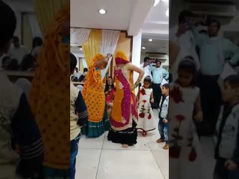 गांव की गुर्जरी का डांस // इसे नही देखा तो कुछ नही देखा आपने!!