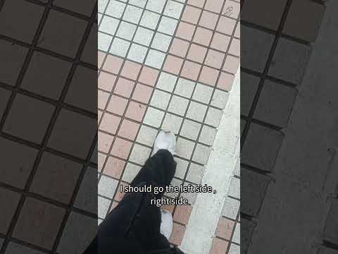 how peoplewho get Obsessive-Compulsive Disorder (OCD) walk？