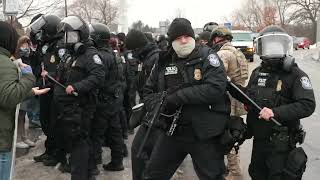 Federal agents clash with anti-ICE protesters in Minneapolis