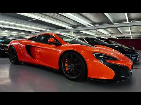 Leuba Collection show garage