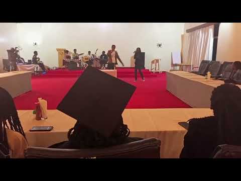 Mesh Wallen, Kisisi Band, Graca Ochieng'- Ring Ring Live Performance at a Graduation Party