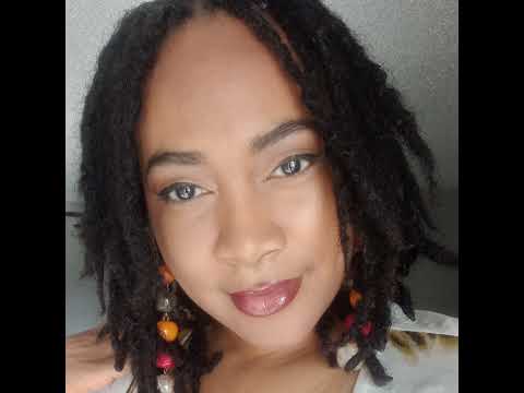Saffronia Carmine Live Stream