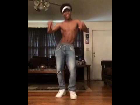 #AintNunWrongWithDancinLikeSushii by Craz Quan