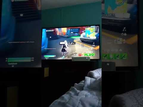 Fortnite 2 matches with my friend ad Gwen Stacy
