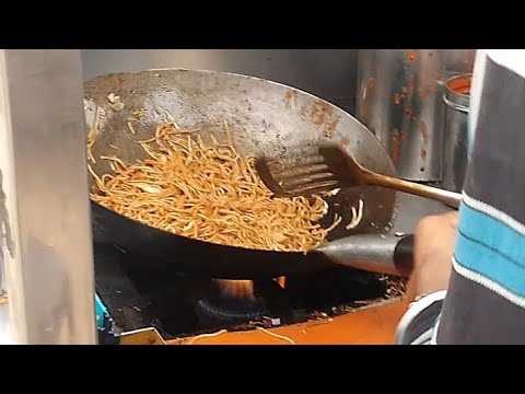 Foodie log ke liye banaya chaumin 😁// chumin lover जरूर देखें😱🤪// chumin bnate tym lgi aag🔥#video