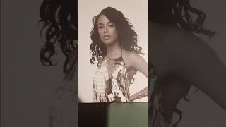 A look at Aaliyah Ultimate Aaliyah Compilation Standard edition Vinyl