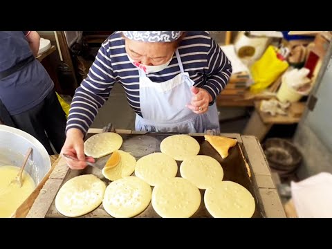 150 years of history | Traditional pancakes from cute elderly couples - Japanese Street Food