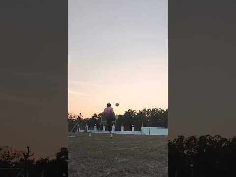 ไปสู่ดวงจันทร์อันไกลโพ้น 😏😆 #เตะบอล