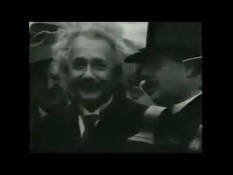 Einstein cracks joke