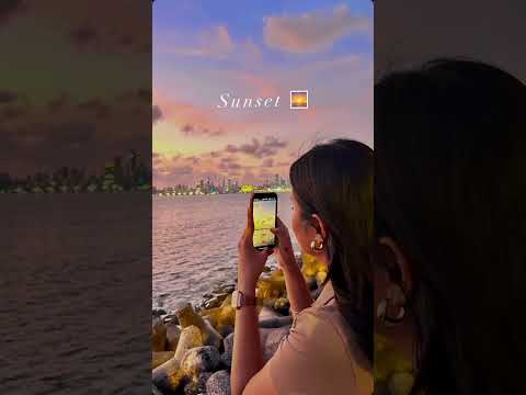 What makes you happy #happy #love #sea #beach #outfitideas #sunset #mumbai #marinedrive #csmt
