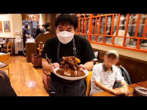 Looks Like a Regular Diner… But this Chinese Restaurant is Serving Giant Katsu Curry!!