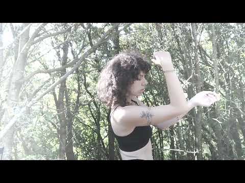 MarieCharlotte I Méditation dansée I Clarté en soi et autour de soi