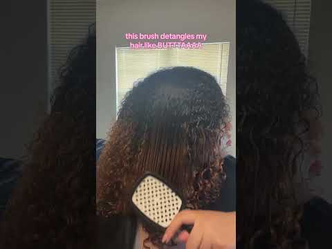 Effortless detangling tips for curly hair #fyp #curlyhair