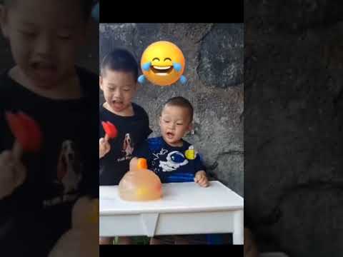 Jelly kok ada matanya?? #selebgramindonesia #dinosaurus #youtubekids #kontenanak #balloons #balon