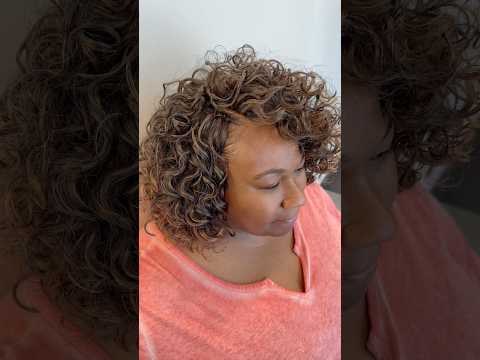 How to do a seamless crochet…….   #crochet #curlyhair #braids #curl howtodocrochethair #crochethair