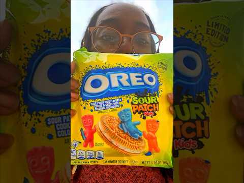 Sour Patch Kids Oreos⁉️ #bew #oreo #sourpatchkids #trythese #shorts #snacks #cookies #candy #tss