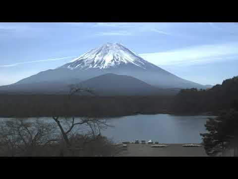 精進湖ライブカメラ タイムラプス映像（2025年3月13日） 提供：UTYテレビ山梨