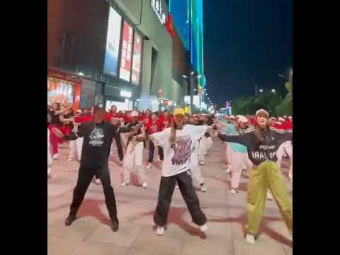 (crop) CanCanCan Dance TikTok FEVER 2024  (中国カンカンカンダンス) 扛过枪 放过羊 캉캉캉 챌린지 한국어가사 의하이디라오 중국 단체 캉캉캉챌린지