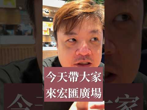 那天Luis突然叫我「寶貝你拍我」，我想說要幹嘛？結果⋯其實生活中他常常是這樣突然間的無厘頭，但我會會心一笑說你好煩喔就帶過，他特地叫我拍他我還以為有什麼重要事要記錄下來的勒！ #爸爸的愛 #兒子日常