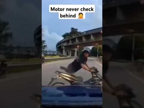 Motor never check behind 🤦#reels #fypシ゚viral #viralreels #2025 #viralshort #viralshorts #viralvideo