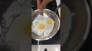 "Breakfast Goals: Nail the Perfect Half-Fry Egg Every Time! 🥚" #egglovers #breakfast #shorts #food