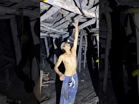Black diamond in coal mining ⛏️ #coalmining #blackgoldmining #undergroundmining