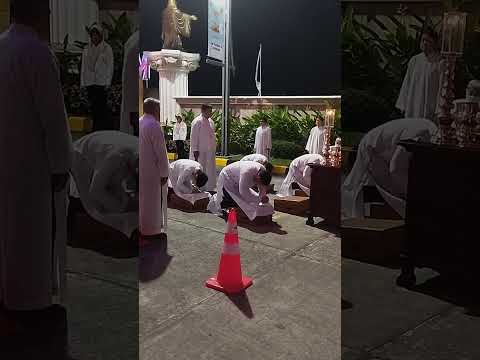 秋の月餅祭り。仏教礼拝