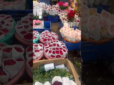 Delhi Flower Market 🌸🌹🌻 #flowergarland  #flowermarket #delhishorts