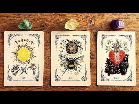 ☺️SOMETHING GOOD IS COMING SOON! ☀️🐝🍓 | Pick a Card Tarot Reading