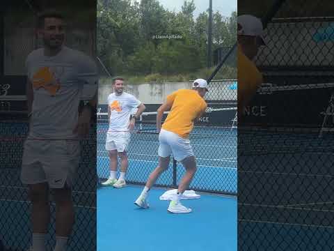 Jannik Sinner Dynamic On-Court Warm Up routine in 1 Minute ⏱️  #tennis #Janniksinner #tenniswarmup