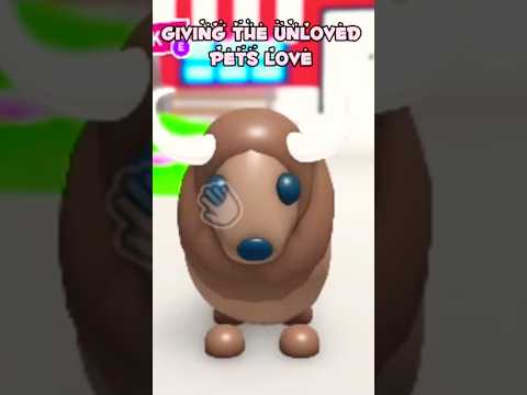 Giving the unloved pets love❤️ #roblox #robloxadoptme #beautiful