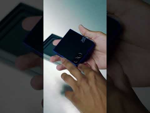 #GalaxyZFlip #ZFlipStyle #SamsungFoldable #FlipPhoneVibes #ZFlipAesthetic #NextGenSamsung #TechGlow