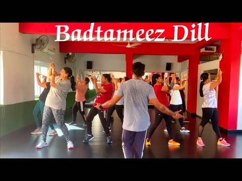 BadtameezDil(zumbacover)|karthykeyan|Choreography|cardio|dancewithKK|springboots