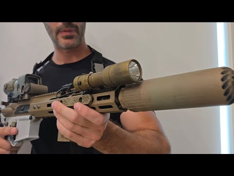 The Accountant 2 weapon consultants have good taste 😎
