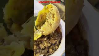 Pyaaz Kachori With Choley & Chutney @ Bengali market #harshitsharma #bengalimarket